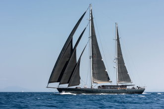 Yacht a la Voile Rox Star
