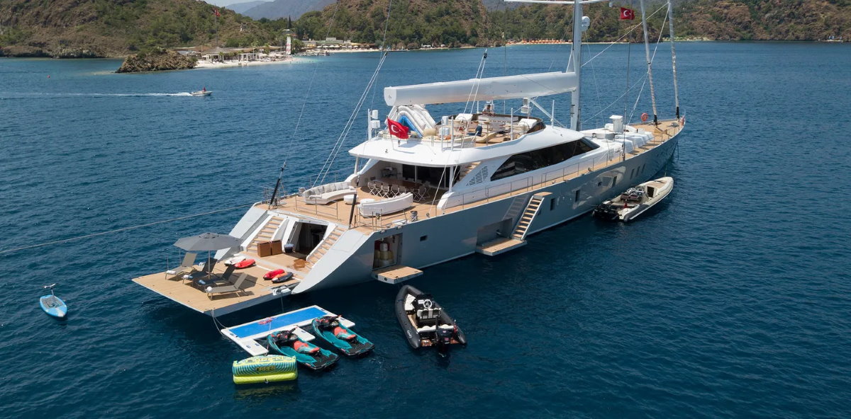 Yacht a la voile deluxe a vendre