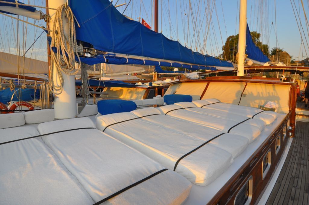 wooden hull yacht for Sale