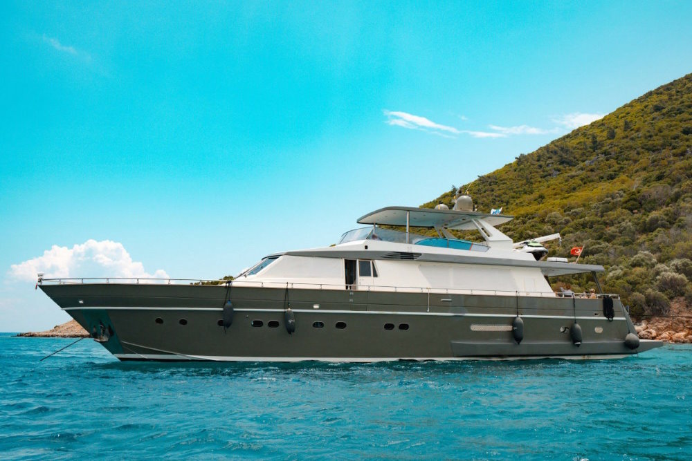 motor yacht san lorenzo 82 for sale