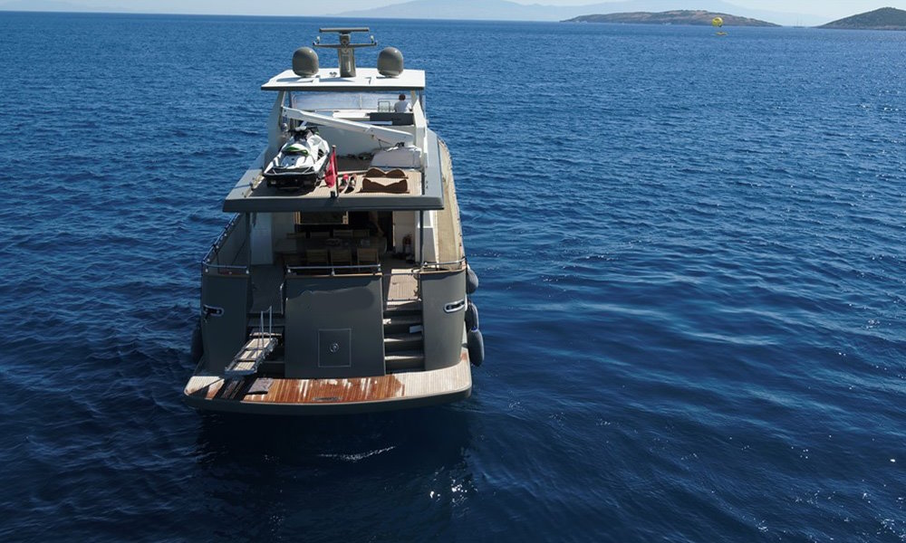 Motor Yacht for rent Didim