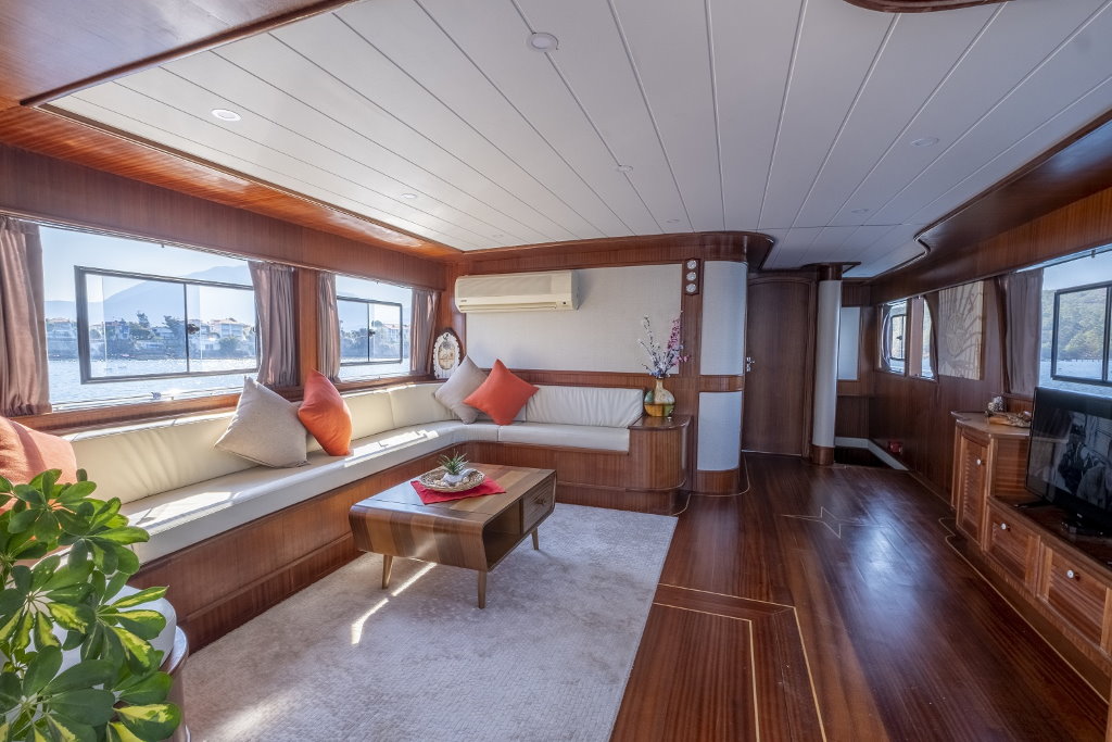 Rent 4 Cabin Motor Yacht Marmaris