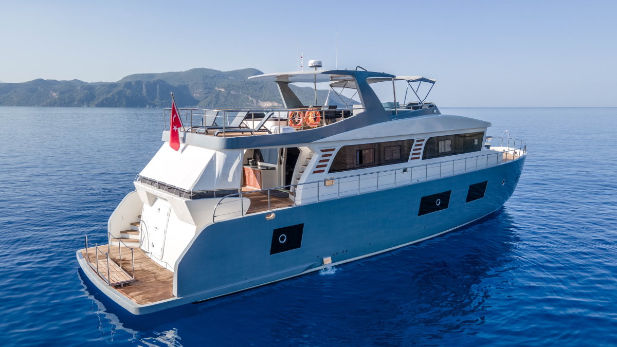 Motor Yacht Rent Turkey
