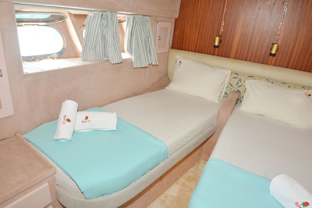 4 Cabin Motor Yacht for rent Gocek